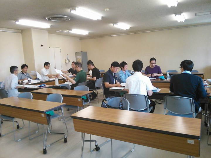 11987116_898895633525